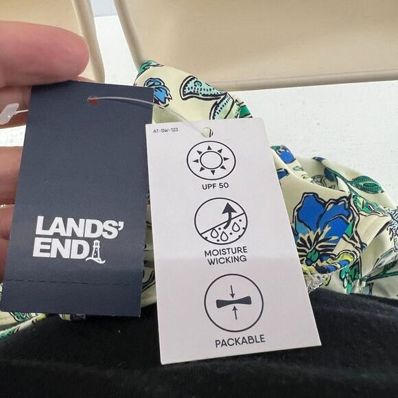Lands' End Print UPF 50 Rash Guard Lotus Floral Gingham Womens Size Xsmall - Picture 5 of 6
